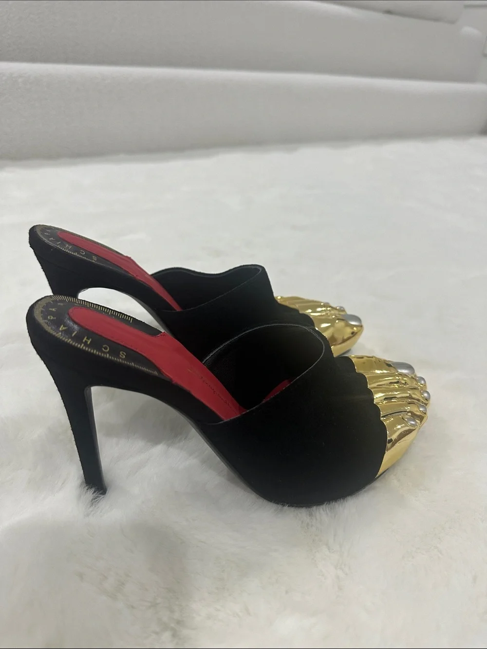 HIGH HEELS - Picture 4 of 9